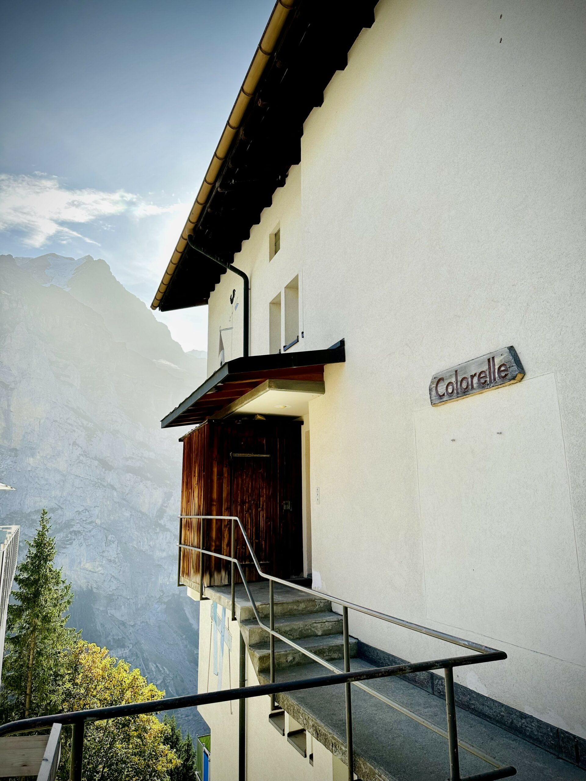Stunning Mountain Chalet along the Swiss Alps - Chalet Colorelle
